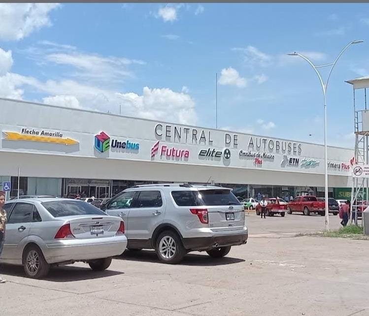 69_ponch's tweet photo. El cruising en la central de Irapuato, ¿si han venido? cuenten su experiencia,  empezando por mi, si he ido pero si me gusta alguien, vamos a otro lugar más privado a darnos amor. https://t.co/iZSchy2HPx
