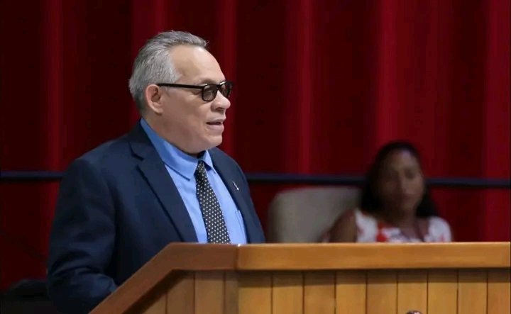 MTSS_CUBA's tweet photo. La @AsambleaCuba aprobó nuevo Código de Trabajo, sustituye la Ley 116 de 2013 y actualiza el marco jurídico laboral en correspondencia con la Constitución de la República de 2019, transformaciones económicas y compromisos internacionales en materia de derechos laborales. https://t.co/LlFh95gJ7E
