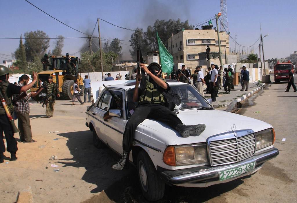 SinboundHaibane's tweet photo. YES BITCH WE SUPPORT AL-QASSAM AND AL-QUDS https://t.co/bOkMWM3CyD