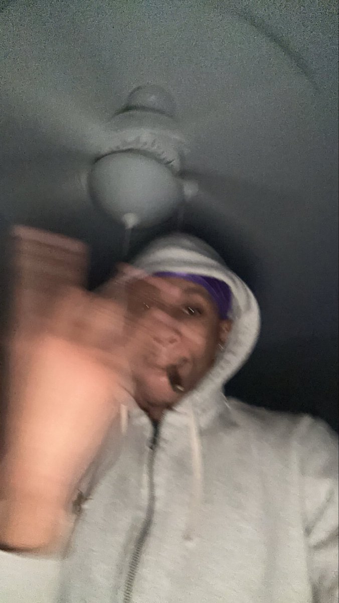 Middy317's tweet photo. On some whole other shit. 🎸🦇⚡️ https://t.co/7CGr9GaOzQ