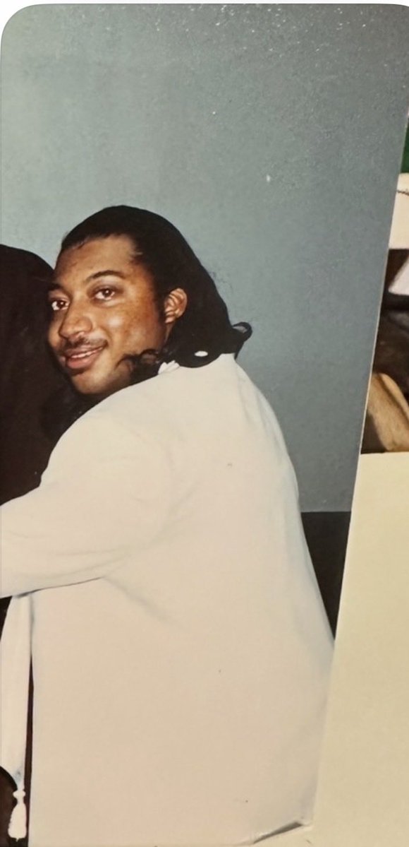 curuso's tweet photo. @Kitkat19872 @cocoabeautie83 @ModestyQueen19 Since it’s Thursday I’m going to use some throwback pictures to tell you how wrong you are…The first picture is after swimming in Miami the second one is at the club in Miami…I bought my first ex-wife a beauty shop…So I know the difference between protective and Lazy… https://t.co/JWwS4MS3Cy