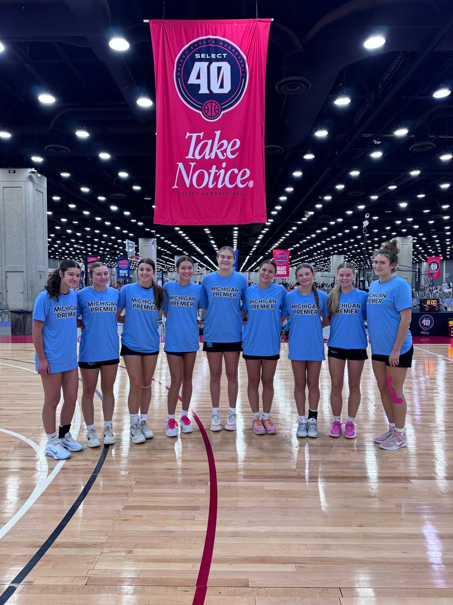 MPremierS402029's tweet photo. 6-0 CHAMPS! 🏆 

@MIpremierbball @TeaganDean03 @TeaganBeaty @TristinJohnson_ @CassaMinnis @mia_stubbe @RayahMoore @longbreslyn14 @HaydynTenBrink @CoachEvanBell https://t.co/HgICMrwFUx