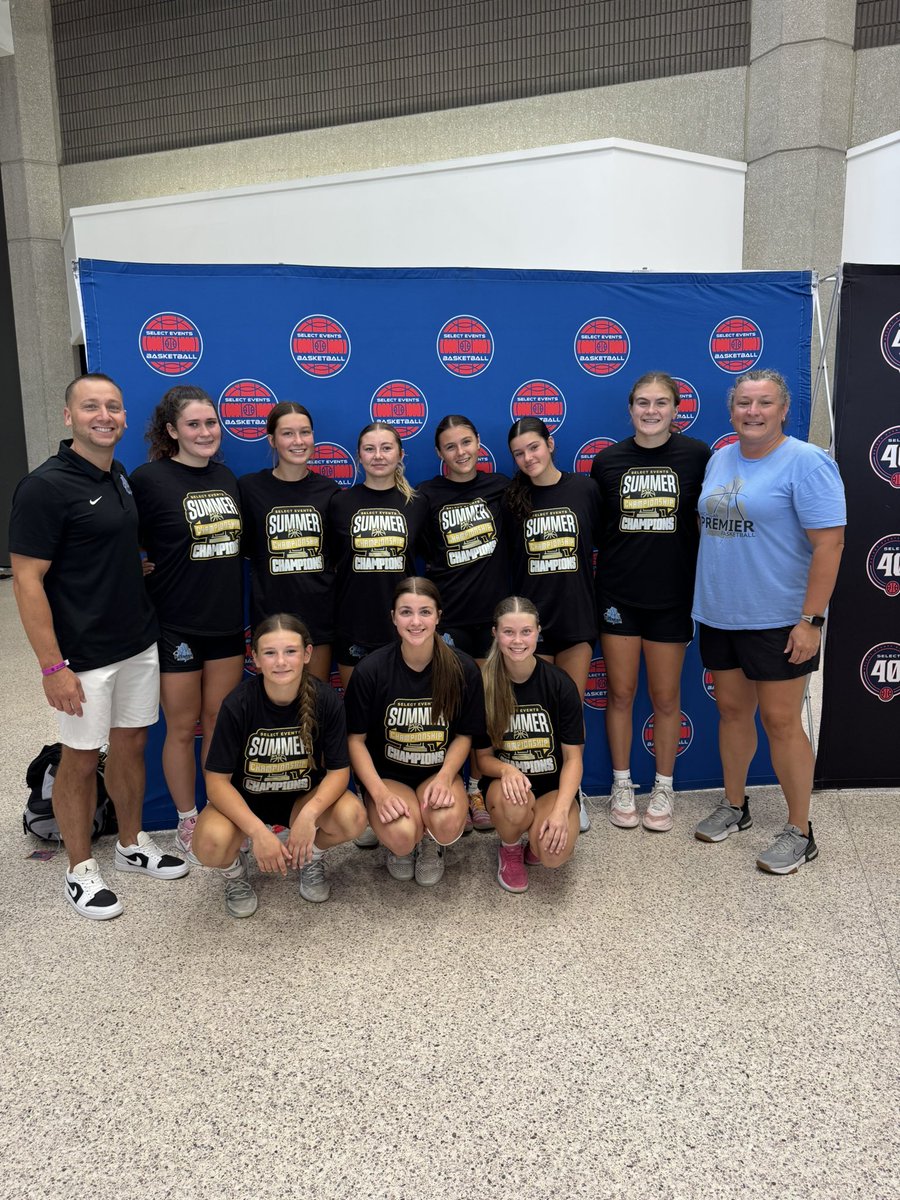 MPremierS402029's tweet photo. 6-0 CHAMPS! 🏆 

@MIpremierbball @TeaganDean03 @TeaganBeaty @TristinJohnson_ @CassaMinnis @mia_stubbe @RayahMoore @longbreslyn14 @HaydynTenBrink @CoachEvanBell https://t.co/HgICMrwFUx