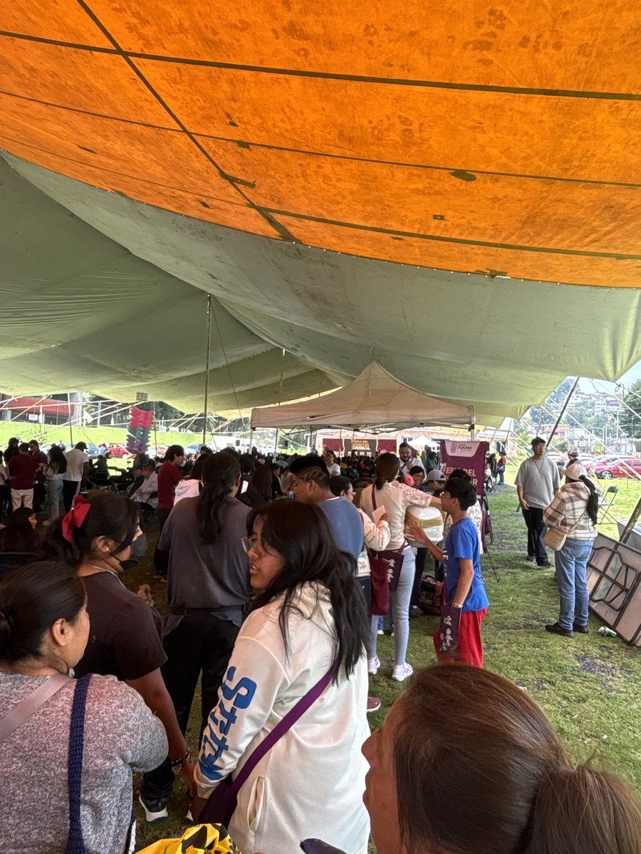 AgatanCdmx's tweet photo. Acompañamos a @TlalpanAl a la 7ma Feria de Bienestar Animal, hoy en San Miguel Topilejo 
Atendieron a más de 250 animales 
👏🏽👏🏽👏🏽👏🏽🐈‍⬛🐾 muy bien Alcaldesa @Gabyosoriohdz 🫶🏽 
@ClaraBrugadaM @GobCDMX https://t.co/3U7xWTpu1w
