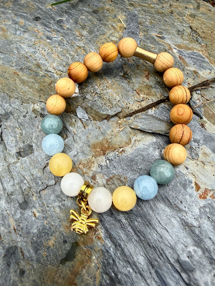 LowcountryE's tweet photo. I'm super excited to announce our latest collab! 

Made exclusively for Humming Meadow, each gemstone of the Diffuser Bracelet represents the colors of @OldHollowTree  hives. The bracelet arrives in a lovely gift box with a vial of our RainbowRow EO Blend &amp; a bookmark insert! https://t.co/HfbvhHIvav