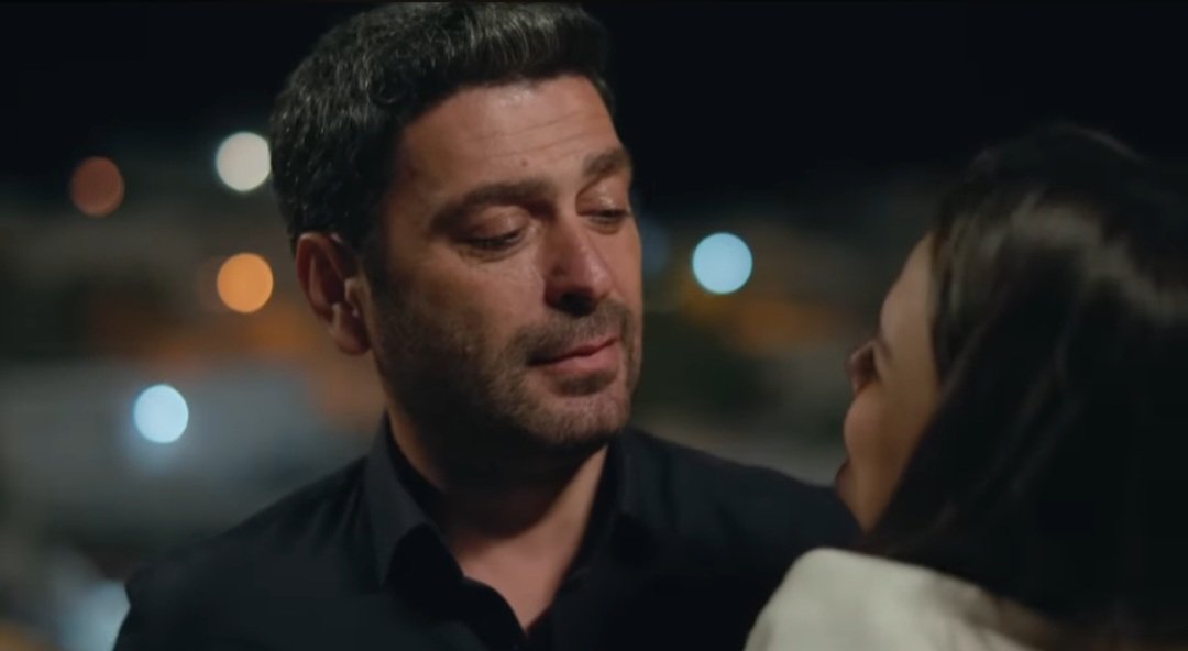 s_ola8's tweet photo. a man looking at you like this . https://t.co/CQxiiWXbRa