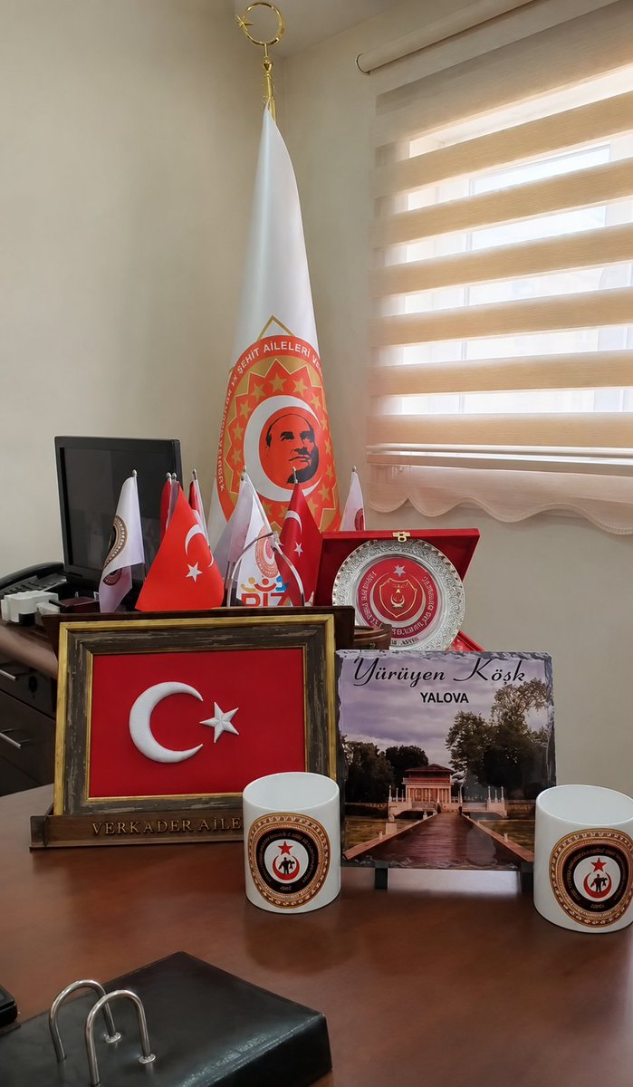Canerkaya065's tweet photo. 📍Doğu Anadolu Bölgesi Gaziler ve Şehit Aileleri Federasyonu 
Hayat kimin gerçekten yol arkadaşı olduğunu zamanla gösterir BİZ YOLA ÇIKTIĞIMIZ İNSANLARA ÖMRÜMÜZÜ ADADIK, güvenimizi verdik iyi günde de zor günde de yanlarında durduk.Dostluğumuzu  menfaatle değil vefa ile ölçtük https://t.co/H7n4jbjGdk