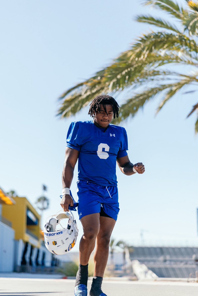 SanJoseStateFB's tweet photo. clocked in for day 2โ๏ธ
#ThisIsSparta | #AllSpartans https://t.co/UU4No0mO3r