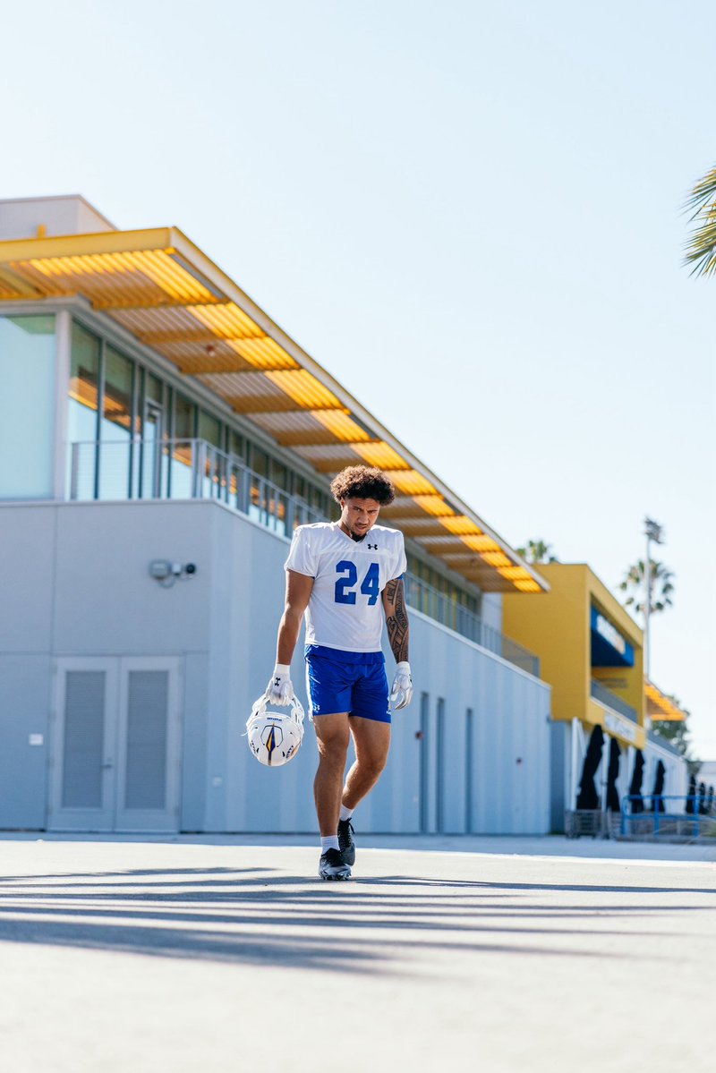 SanJoseStateFB's tweet photo. clocked in for day 2โ๏ธ
#ThisIsSparta | #AllSpartans https://t.co/UU4No0mO3r