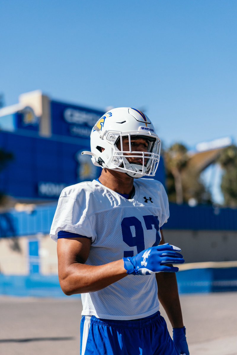 SanJoseStateFB's tweet photo. clocked in for day 2โ๏ธ
#ThisIsSparta | #AllSpartans https://t.co/UU4No0mO3r