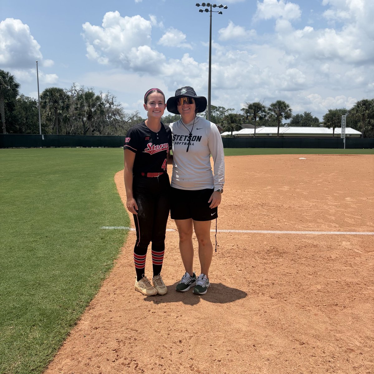 EmmaChauncey27's tweet photo. Thank you @StetsonSoftball for putting on a great pitching camp this week! I can’t wait to put the pitching drills I learned to use!! https://t.co/hN6HvIUX3V