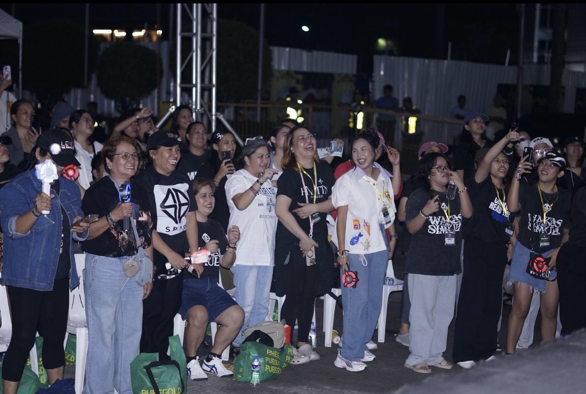 NegrosATIN's tweet photo. That was a blast!💥 

Congratulations SB19 for representing our country and sharing your talents to the world. You prove to us time and time again that you are indeed OUR FILIPINO PRIDE. 🇵🇭 You raised our banner so high. We are always proud of you! https://t.co/XZmxfDNRUs