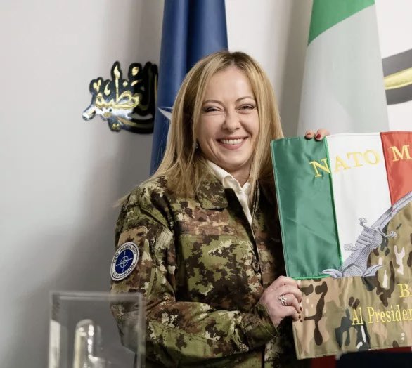 victorfyt's tweet photo. 🚨AHORA: Italia suspenderá el acuerdo del Espacio Schengen con España tras la INVASIÓN masiva de migrantes.

Giorgia Meloni dice que Italia está preparada para detener la invasión de migrantes usando todos los medios necesarios. https://t.co/nVZ2GVp00q