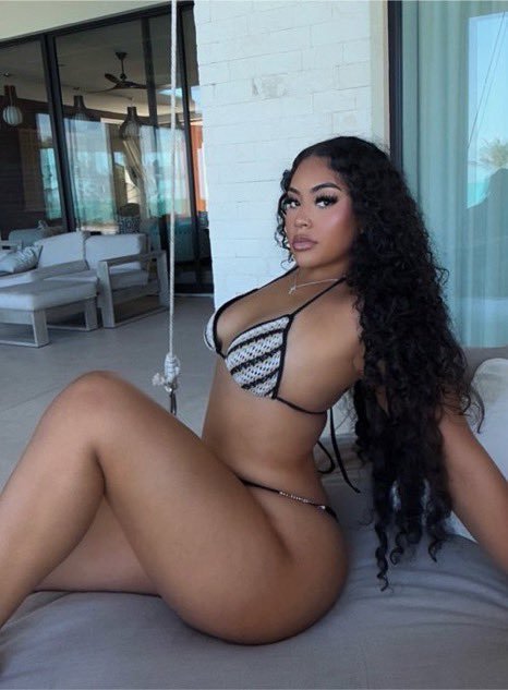 Famous_Tboy's tweet photo. Women are beautiful creatures https://t.co/lGrvk9kSBJ