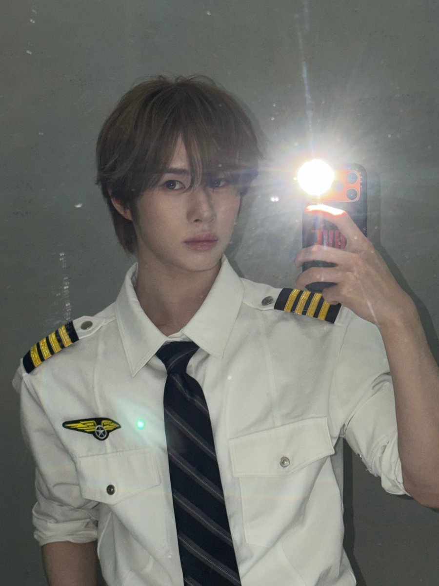TWSLATION_'s tweet photo. [260731] #KYUNGMIN WV POST

🐹: Captain Lee Kyungmin

#경민 #TWS #투어스 @TWS_PLEDIS https://t.co/PJMXcO8FDJ