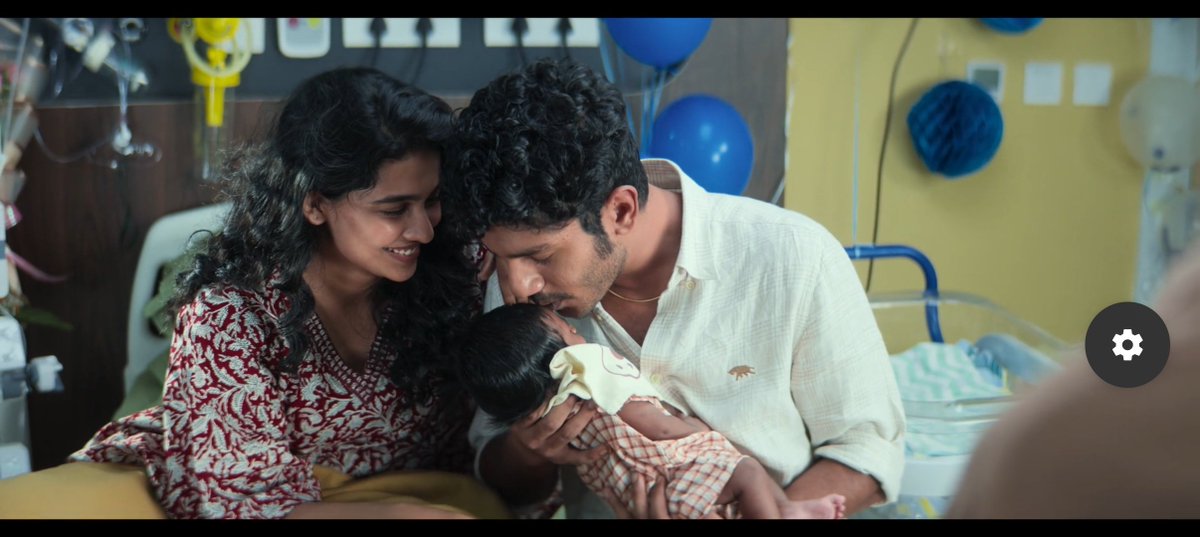 rohit_fann's tweet photo. Em pichihook cinema ra idhi, manishi ga Enduku putana anipisthundhi 
#Dude https://t.co/PLIxby0VA5