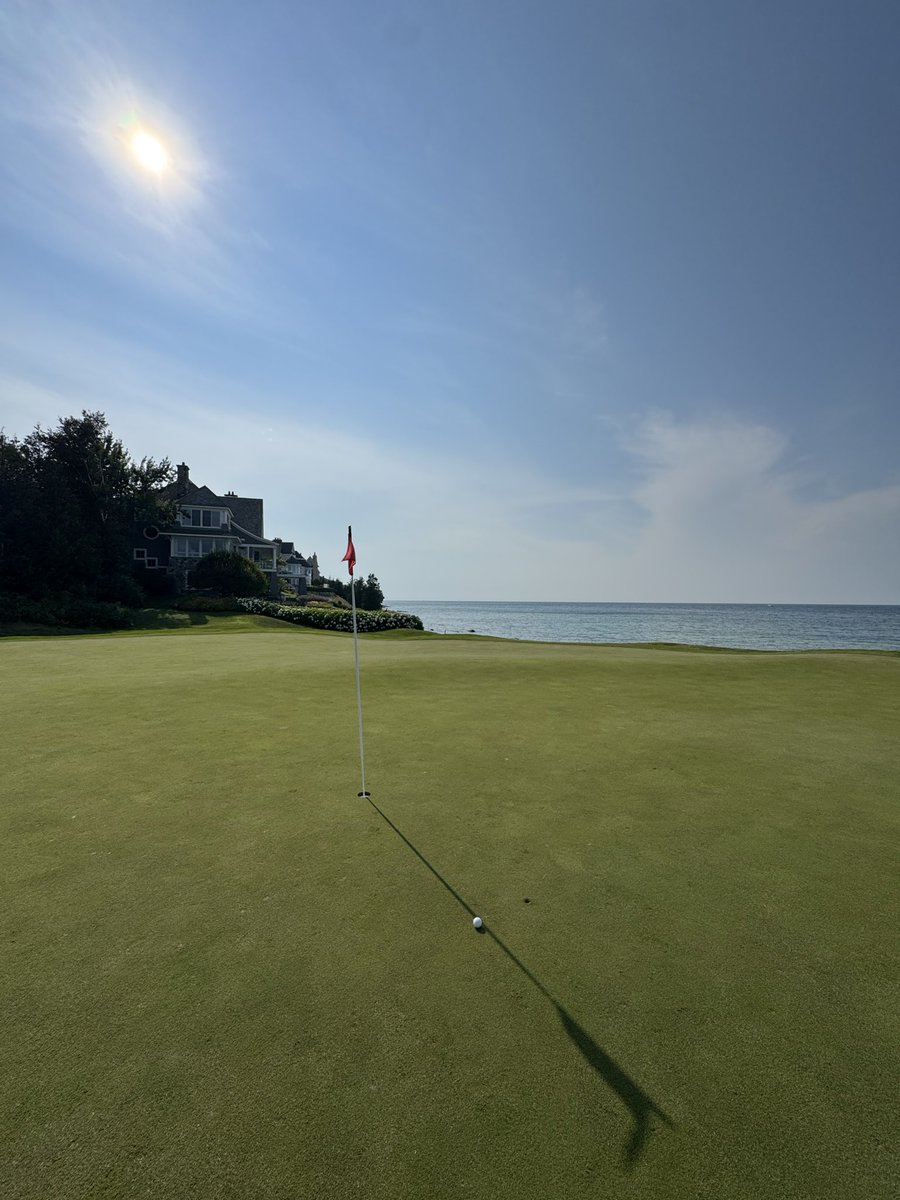 marinelayergolf's tweet photo. Heaven on earth. Bay Harbor showing out 🍻 cheers https://t.co/OOTDp5StKl