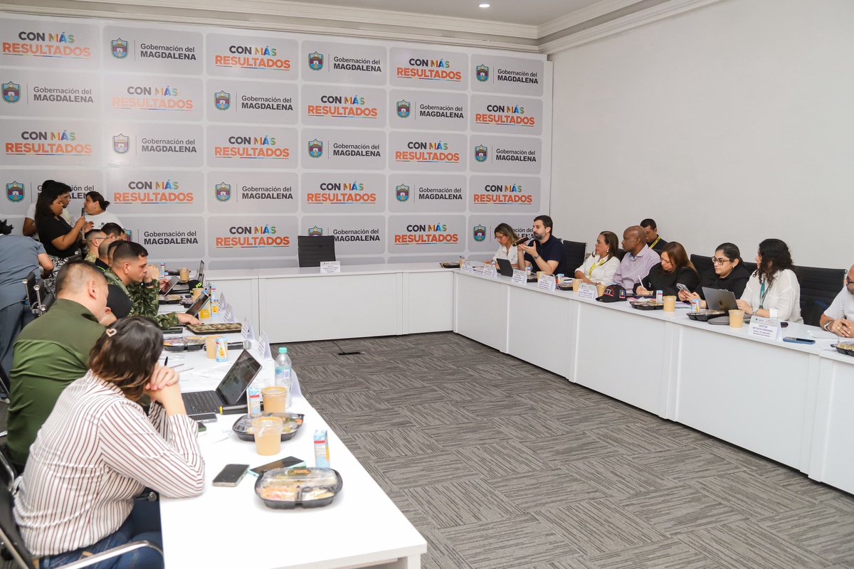 cjjaramillor's tweet photo. ¡Sin articulación no hay competitividad ni desarrollo para el departamento! En el Consejo de Seguridad convocado por la gobernadora @mmarguiguerra, desde la @CamComercioSM reafirmamos que la seguridad del Magdalena no admite esfuerzos aislados. Proteger al sector productivo y combatir la extorsión requiere una articulación total entre nuestras autoridades territoriales, el Gobierno Nacional, la Fuerza Pública y el sector gremial.
