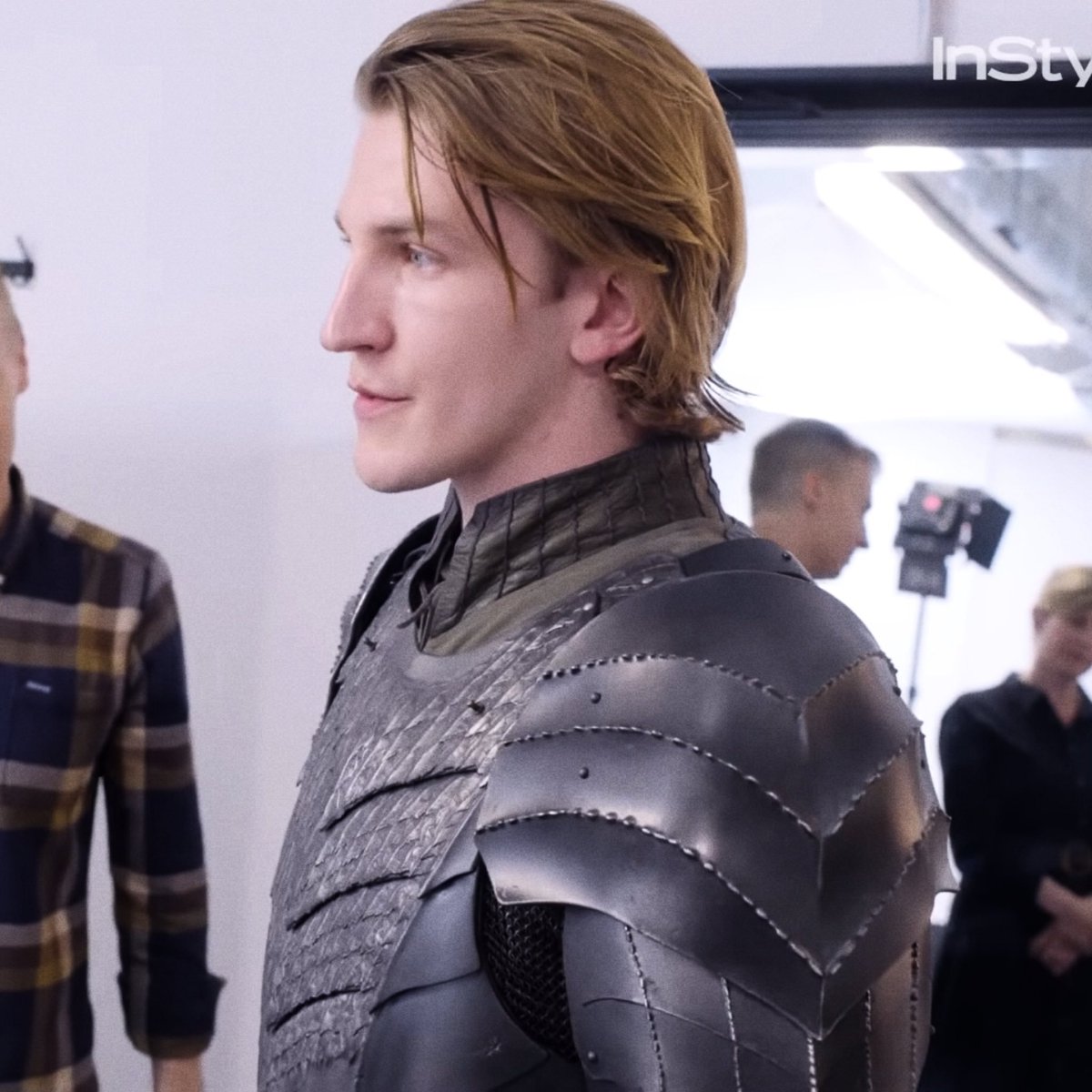 thinkerewan's tweet photo. this elf prince knight face https://t.co/1eisPn6oEH