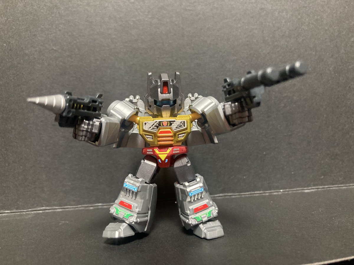 hurryburd's tweet photo. グリムロックのミサイルランチャー。これで飛び道具揃ったからもっと遊べる。
もうちょっと玩具版に寄せたかったけど良い形のが無かったのでドリルミサイルにしてしまったよ（
 #blokees https://t.co/wUnwGxJZ2U