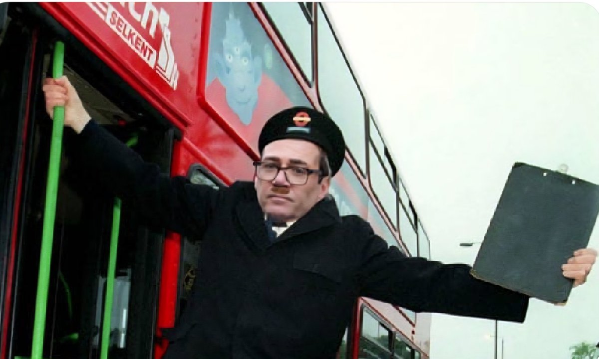Toptap_one's tweet photo. @JaneFeathersto1 The Bus inspector is a dud.
Humiliated 4th of 5 in 2010 leadership election.
Walloped in 2015.
Stropped out of the HOC in a sulk- 2017.
Committed to serve full term as mayor if re-elected.
Ran away.
Again.
He should have stayed in his lane.
#Blakey https://t.co/vBUxZXx6ZH