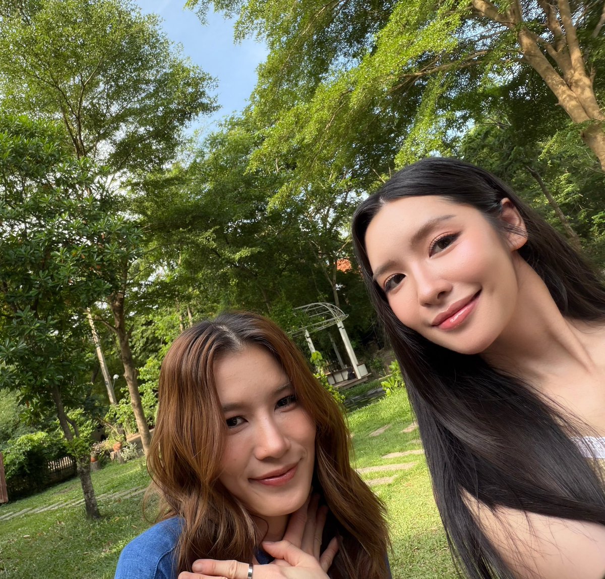Meovv_dumm's tweet photo. คู่รักนักช็อต บันเทิงตั้งแต่ได้ฉายายันตอนนี้ ไม่ช็อตกันเองก็คนอื่นพาช็อต กะหรี่ปั๊บสื่อรัก จบบริบูรณ์ 55555

#อันดาลูกแก้ว https://t.co/ZbY9w5mXH3