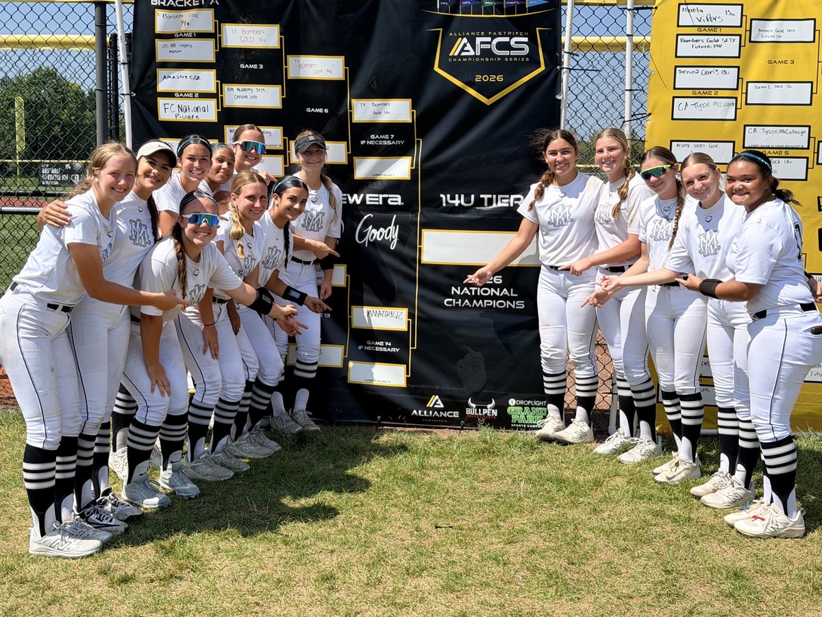 PaigeHighfill29's tweet photo. We won game one, game two 10am tomorrow at Kokomo Stadium!!
@DeerPark_SB @LineDsoftball @ExtraInningSB @TopPreps @AMAHouTX2029 https://t.co/RPvo8Y0bj4