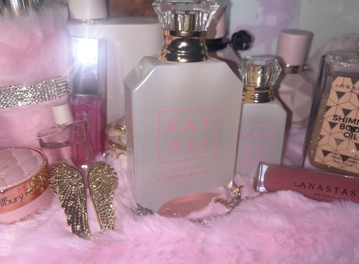 mystical_aries's tweet photo. bought the full size of boujee kitty, literally my favorite caramel fragrance. it’s so sweet and yummy https://t.co/dI6P30WjLX