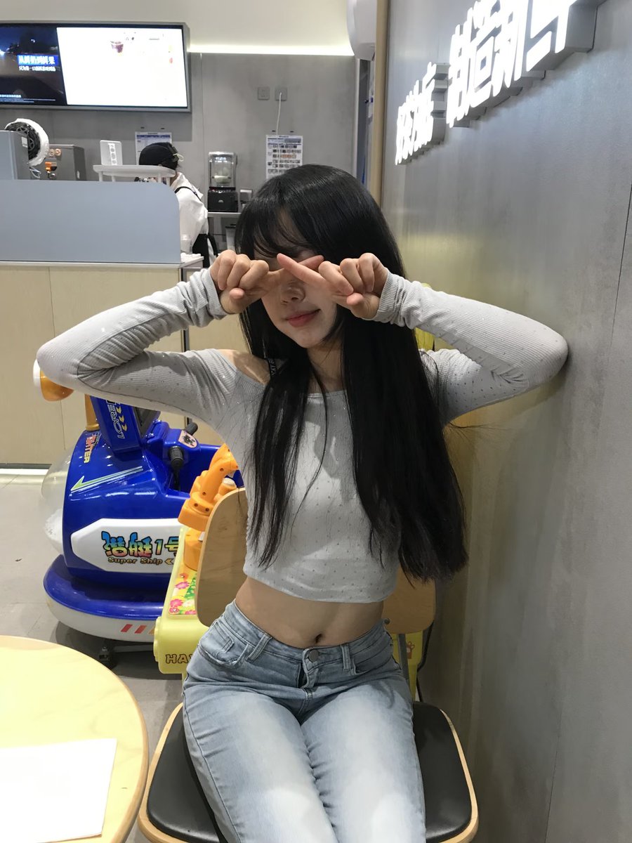 4399andCCTV's tweet photo. @wansangx 我也想帮女朋友找，但是没人报名啊，主要是我女朋友的要求有点高，她想要那种长得帅一点的。好难找呀感觉 https://t.co/Fgb6BBsbv4