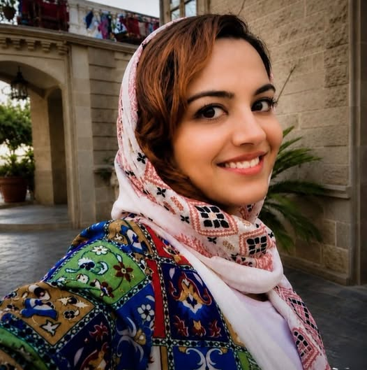 ImtiazMadmood's tweet photo. This is Anahita Azarshab she participated in the nationwide protests in Iran. 

She was killed by the Islamic regime, her crime: she was fighting for freedom. 

Be her voice https://t.co/xWnib21rHk