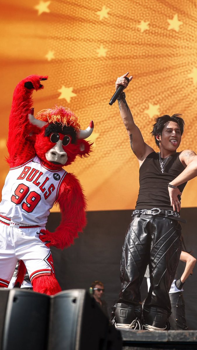 FELIPsusonID's tweet photo. #SB19_KEN UPDATE | 310726

Cutiee, with Benny the bull 😍🤏🏻

© bennythebull (igs)

#SB19 #SB19atLollapalooza
@felipsuperior #FELIP https://t.co/ZZRzYeCYwi