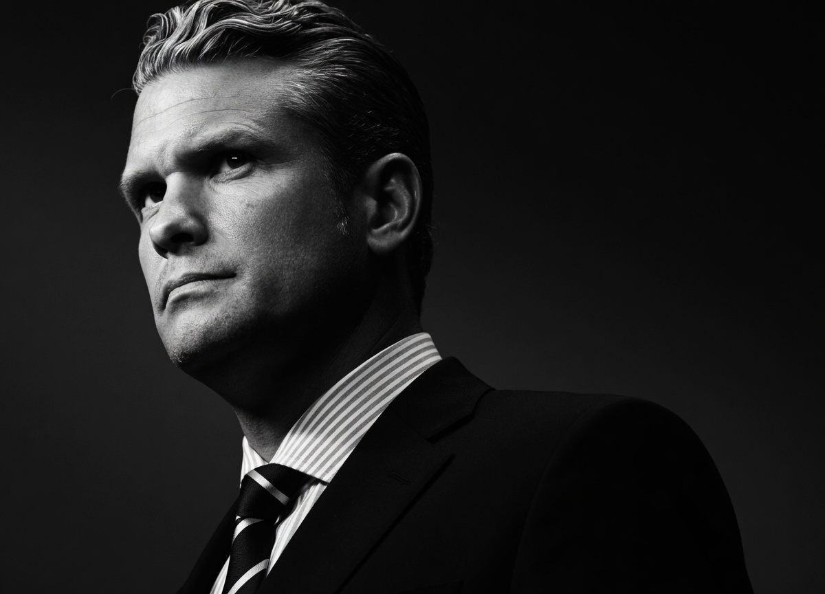 OldeWorldOrder's tweet photo. PETE HEGSETH: "Like the Christian crusaders who pushed back the Muslim hordes in the twelfth century, American Crusaders will need to muster the same courage against Islamists today." https://t.co/8lAJgCOCA2