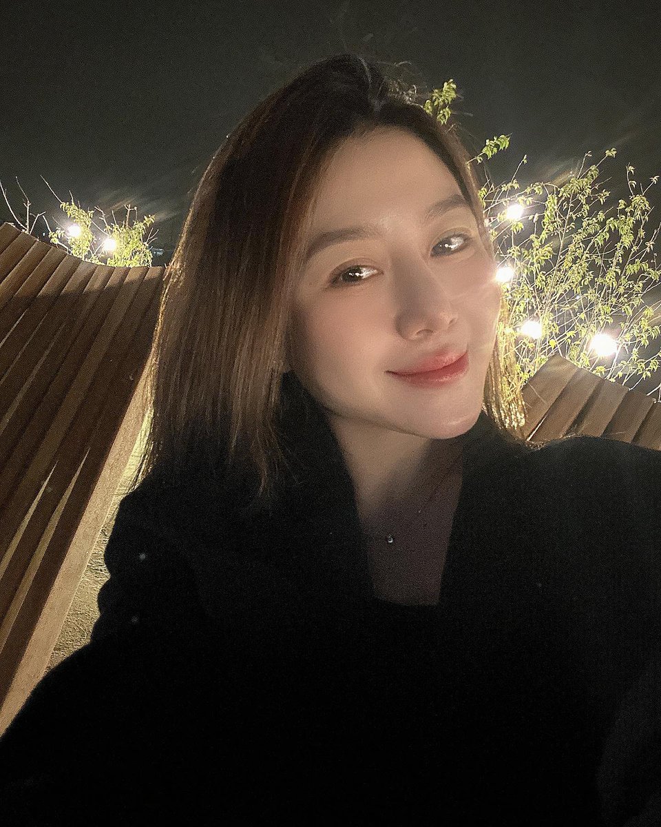 1neAztek's tweet photo. Greetings from my side ✨ the world is a better place with you in it—go shine today! ☀️
mNDqG https://t.co/eT3M8ezUJ0
