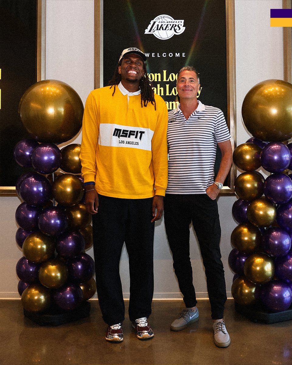 Lakers's tweet photo. Welcome to LA, Kevon 🤝 https://t.co/kWaxWlsMAl