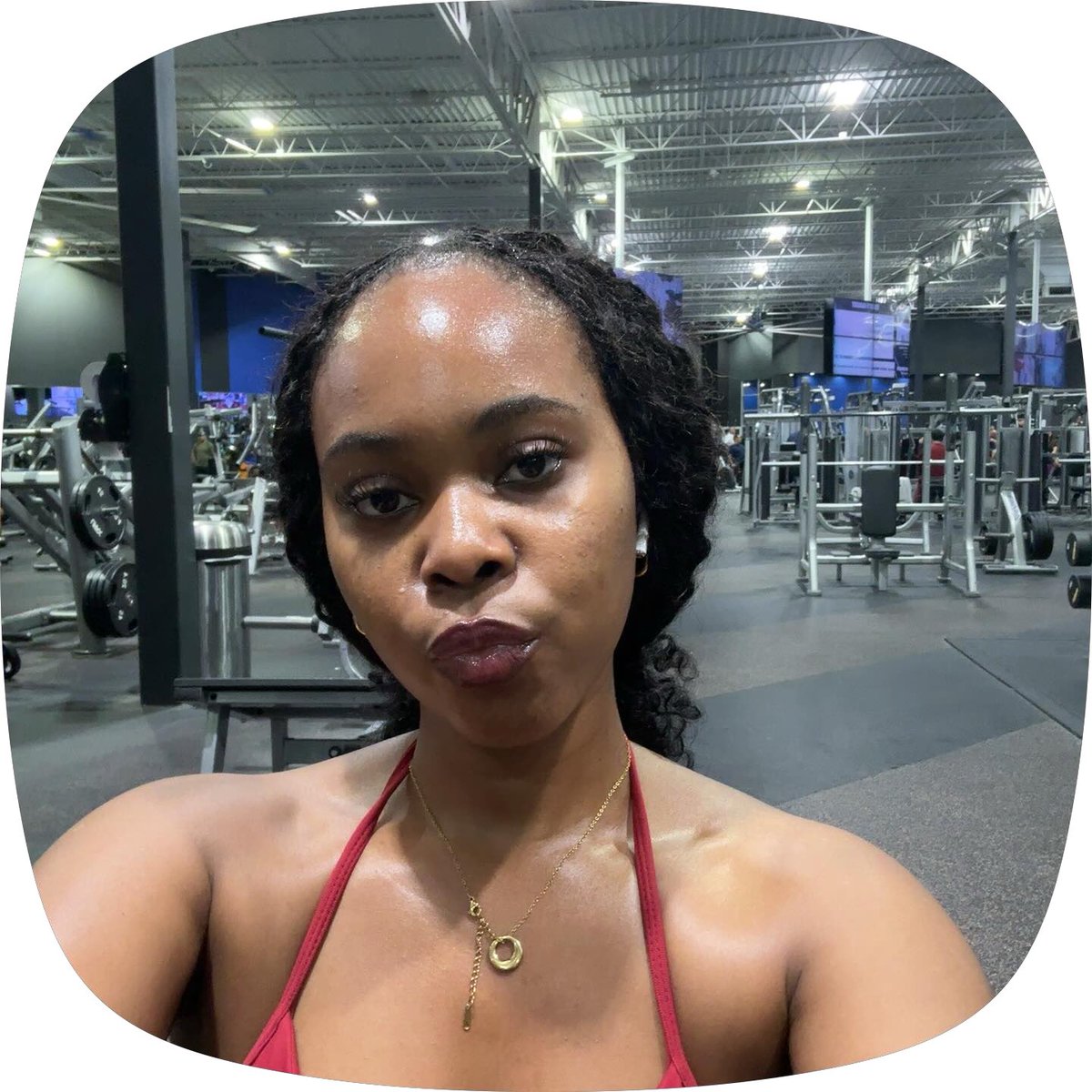 WinterTime_19's tweet photo. Gym outfit for today
Still sweating it out 🥲 https://t.co/x6yyf9saUj