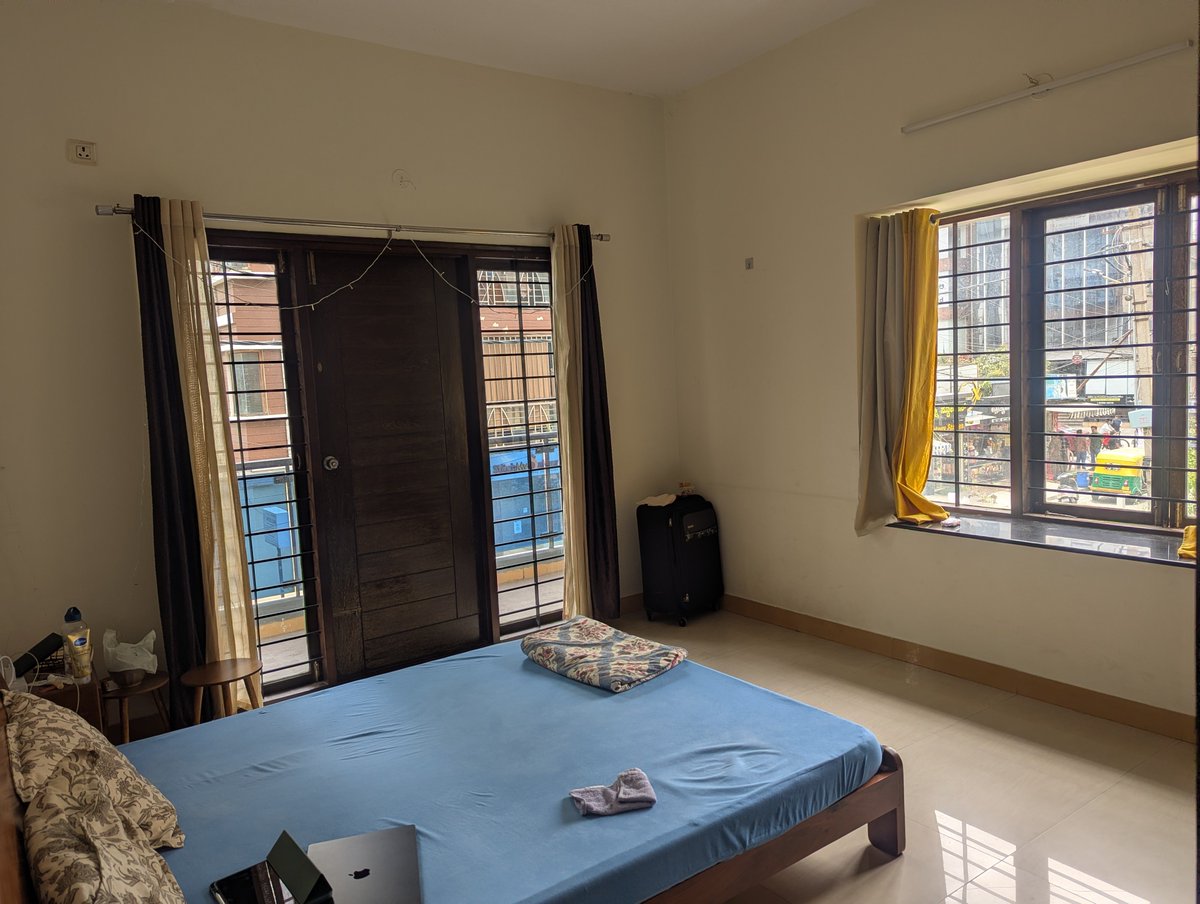 mansiraval24's tweet photo. Looking for a female flatmate in a 3BHK, HSR Layout Sector 2, Bangalore

Rent: ₹26,826/month
Deposit: ₹80000
Setup cost: ₹18000

DM if interested! https://t.co/qQtorNGwxN