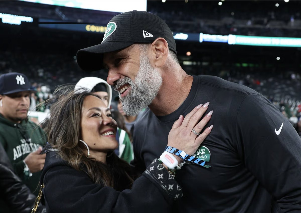 mishapzo's tweet photo. BREAKING: Atlanta Falcons defensive coordinator Jeff Ulbrich wife Cristina, has recently passed.  

They had 3 kids including two sons, Jax and Jace. https://t.co/9YjkKJwnP5