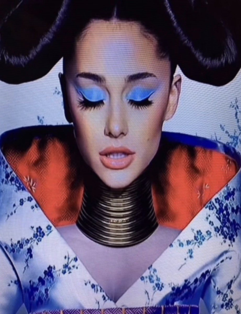 bloodlinezone's tweet photo. Eu tô em CHOQUE com essa diva experimental

ariana básica? ela vai do pop ao reggae e do jazz ao alternativo https://t.co/KwTwOo8Ods