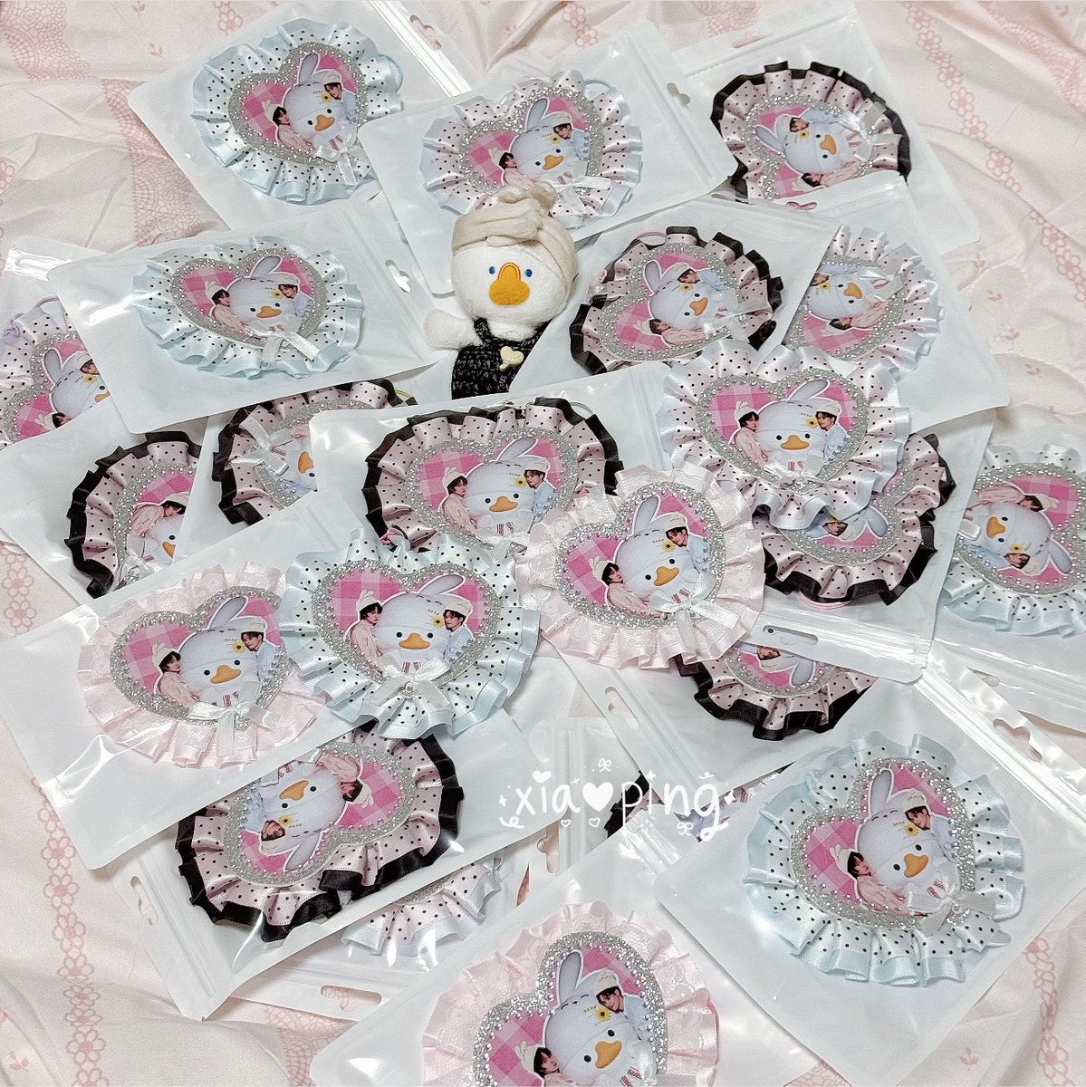 xiaopingbubu's tweet photo. giveaway for #dmdsportday2026 🫶🏻

⏳ 1 Aug 2026
🏟️ Indoor Stadium Huamark

👉🏻 พวงกุญแจ 30 ea
👉🏻 ป้ายเชียร์ 12 ea (หนีบมือถือได้)

✨ ทำเองทุกชิ้นเลย อาจจะไม่เนี้ยบ ฝากเอ็นดูน้อง ๆ ด้วยคับบ 🥹💖

#kengnamping #กีฬาสีดูมันดิ2026 https://t.co/liEaxezzmx