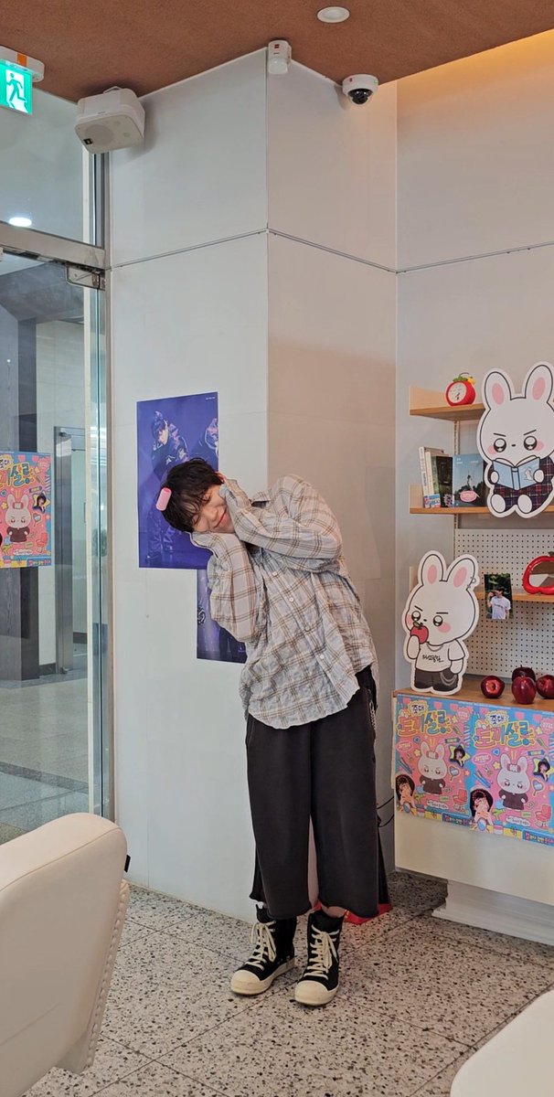 dkbzzang's tweet photo. 희찬이 오늘 지ㅣㅣㅣㅣㅣㅣㄴ짜 예쁨 https://t.co/fXPX1TlRfm