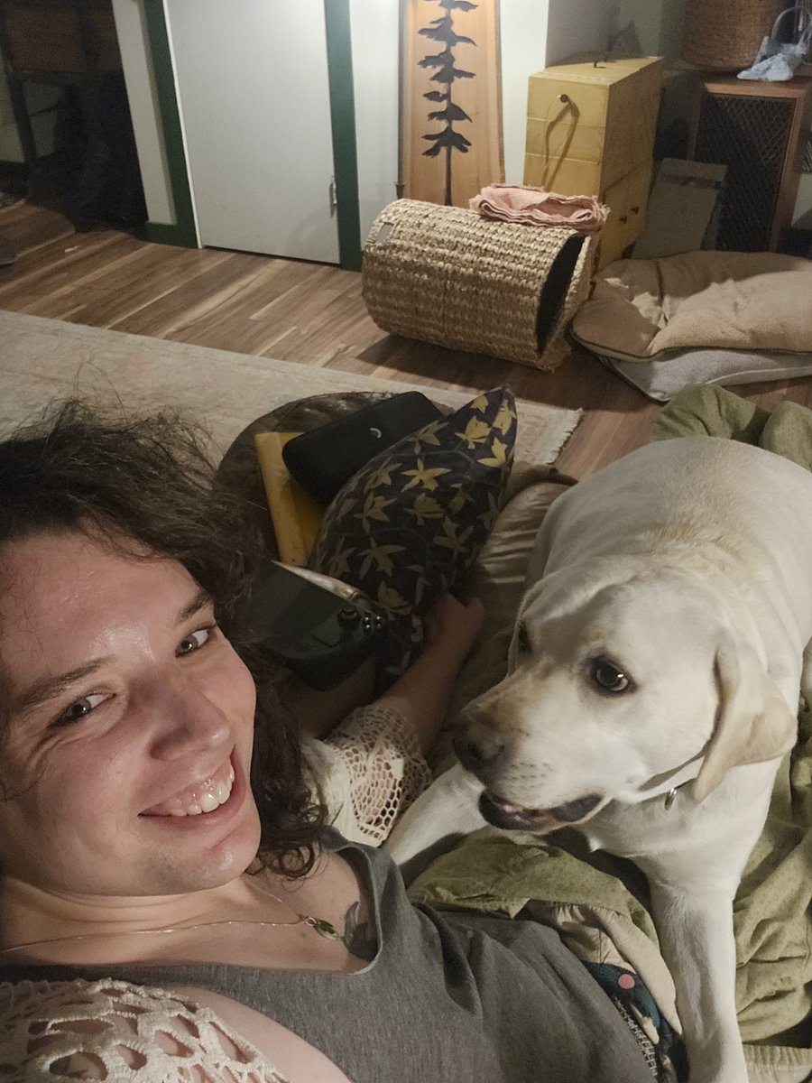 bunny_moder's tweet photo. My 90 lb lab thinks he is a lap dog https://t.co/pshCVJUmzS