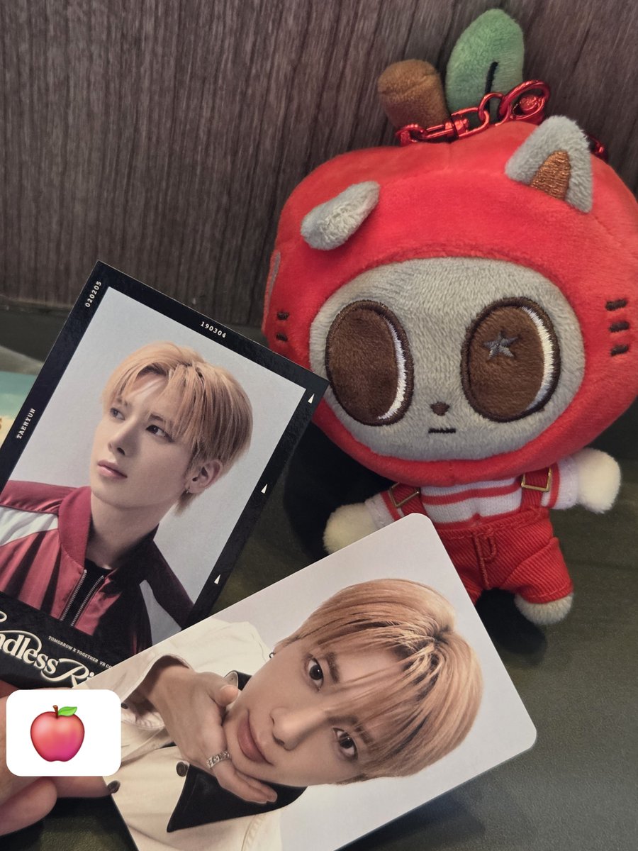 thnaynn's tweet photo. 하........... 성공했다 인생 성공했다 한시간뒤에 규만 모으면 완성...( ´∀`)/~~ 🐱 ❤️ https://t.co/qdWyD21pL4