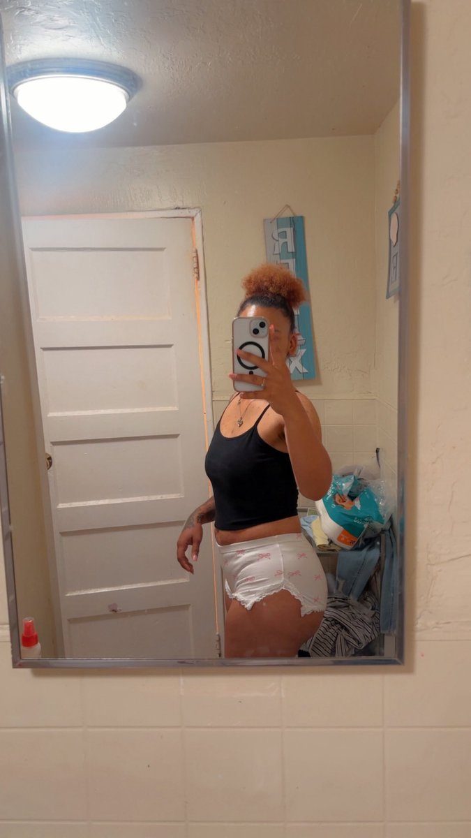 Monett4o's tweet photo. 🍑💦 https://t.co/SdZ1uF7g9E