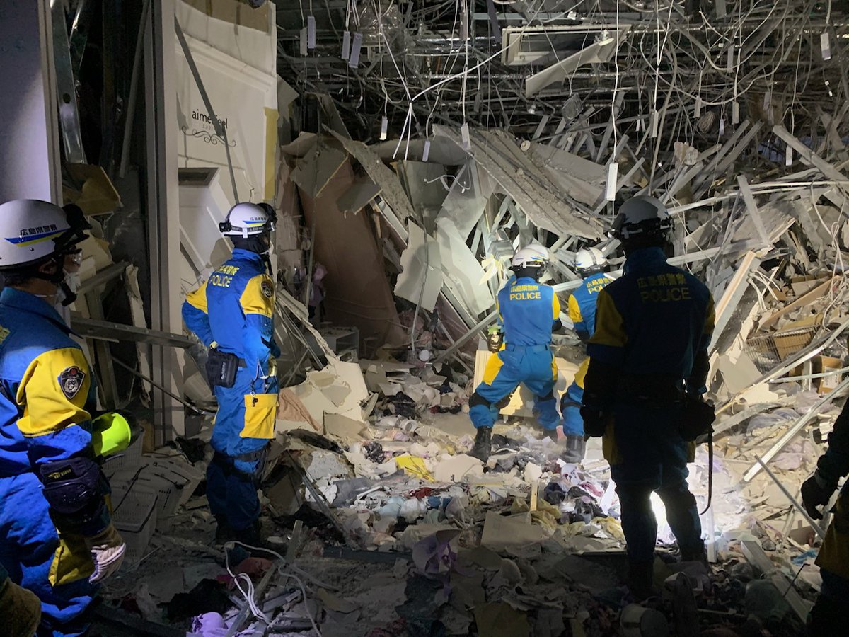 HP_maplekun's tweet photo. 令和８年熊本地震に伴い救助活動に従事していた広島県警察広域緊急援助隊は、現地での任務を次部隊に引き継ぎ、７月30日に帰県しました。
#広島県警察 #熊本地震 https://t.co/tmSU2wONgv