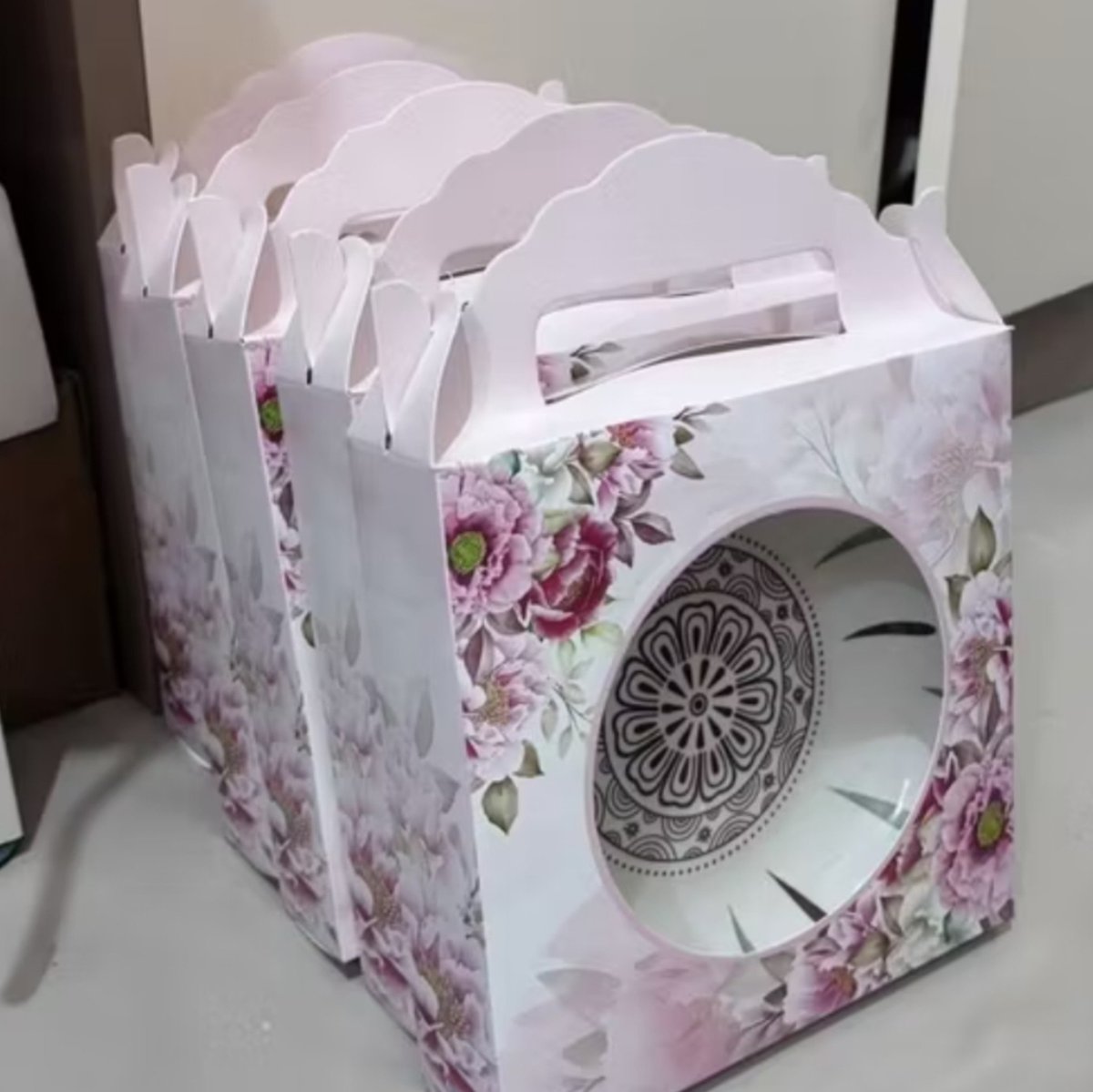 Armand_Rio's tweet photo. 📦 Buat yang cuma cari gift box-nya doang bisa ke sini
📌 https://t.co/lkVrgCqbjz https://t.co/R59SwyijUB