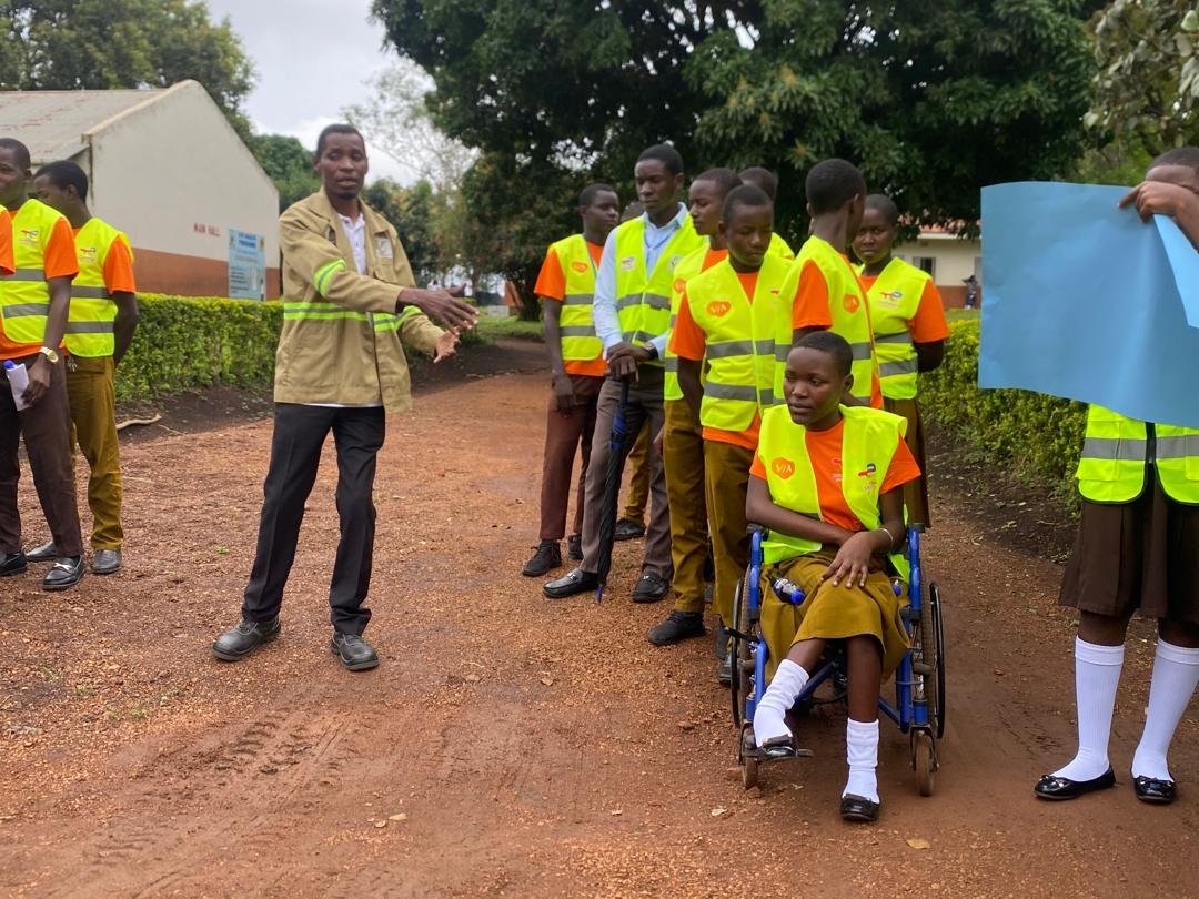 swrwug's tweet photo. Our road safety ambassadors carried out a practical risk identification exercise around their schools and communities to inform their action plans.
Every risk identified is a step towards safer roads.
The young road users are championing change!! 💪🏾
#SafeMobility #RoadSafety https://t.co/lr9BSsA4X1