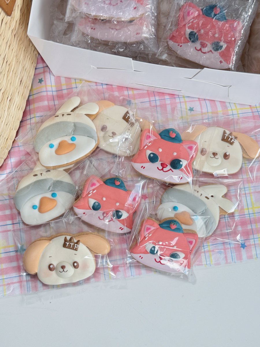 _chuuyou's tweet photo. /✿ ⊸ ꒰ ❛ cookie ❜ ꒱ 🍪 ꕀ 

 ♡ #OhAe #MrToky #BokBear ♡

แกรนนี่ยายพิ่เจ้ มาเลี้ยงเฮียกี้ พิ่โอร๋วเอร๋ว น้องบ๋อแบ๋ ด้วยกันเน้อ เนื้อเด้กเร้กมานอร่อยมั้ยหนอออ ของั่มๆคนละคำ 🤏🏼 

#กีฬาสีดูมันดิ2026 🏹
#DMDSPORTDAY2026 https://t.co/4R4d8vcHdc