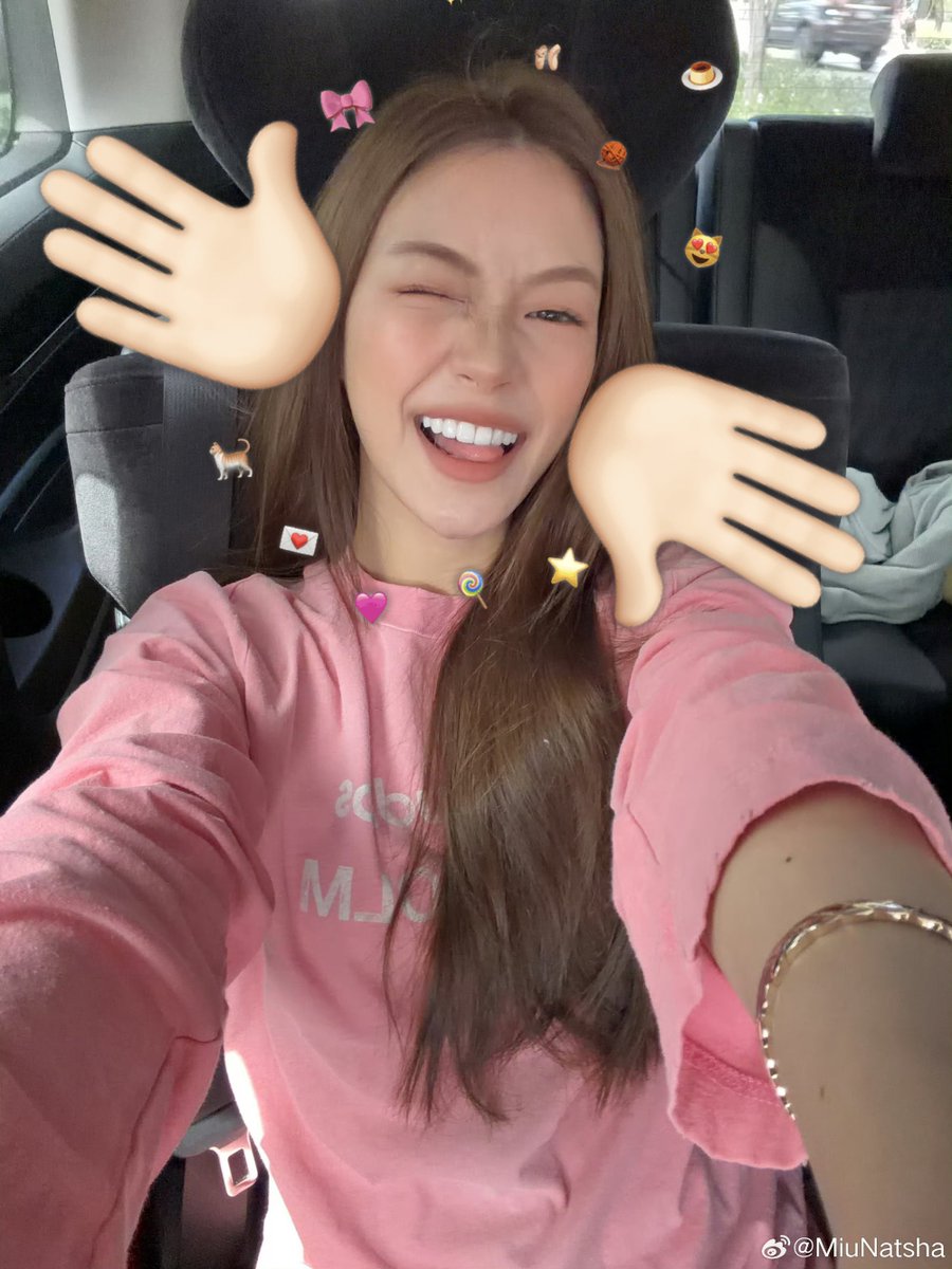 Shark_OGuiiGuii's tweet photo. ต้าวความสดใสของโลกใบนี้🥰

#MiuNatsha #หมิวณัชชา https://t.co/DK8xeLViR8