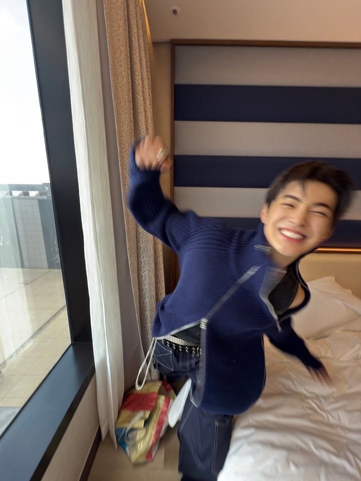 krtsi0_'s tweet photo. 껀랄수준 https://t.co/u3BoiRV7mi
