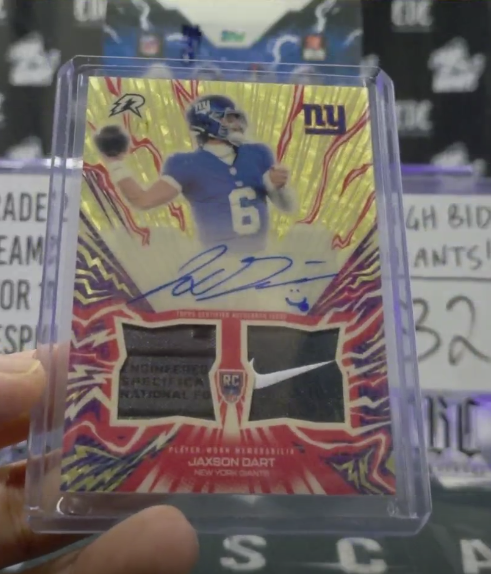 xb5362's tweet photo. Dart 1/1 hit before product comes out on whatnot via @CBCsportscards 
Banger card holy
@CardPurchaser https://t.co/uC8JIgStsV